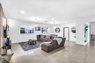 18735 NE 18th Ave in Miami, FL - Building Photo - Building Photo