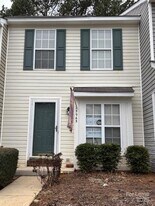 5965 Cougar Ln in Charlotte, NC - Building Photo