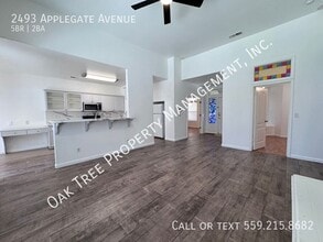 2493 Applegate Ave in Clovis, CA - Building Photo - Building Photo