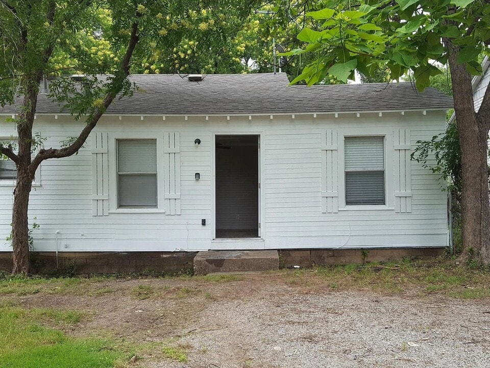 3604 N Terry St in Fort Worth, TX - Building Photo