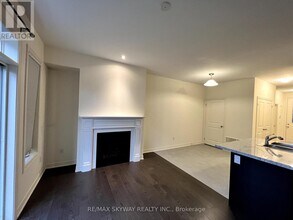 38 Donald Stewart Rd in Brampton, ON - Building Photo - Building Photo