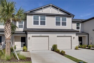 4243 Caterina Ct in North Fort Myers, FL - Building Photo