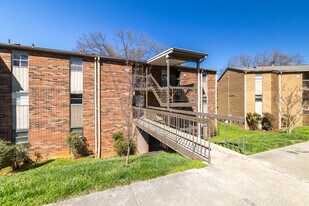 431 Canberra Dr in Knoxville, TN - Building Photo