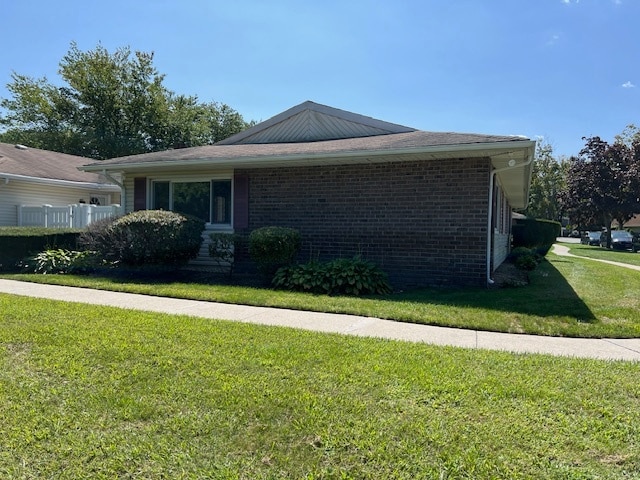 182 Storm Dr in Holtsville, NY - Building Photo - Building Photo