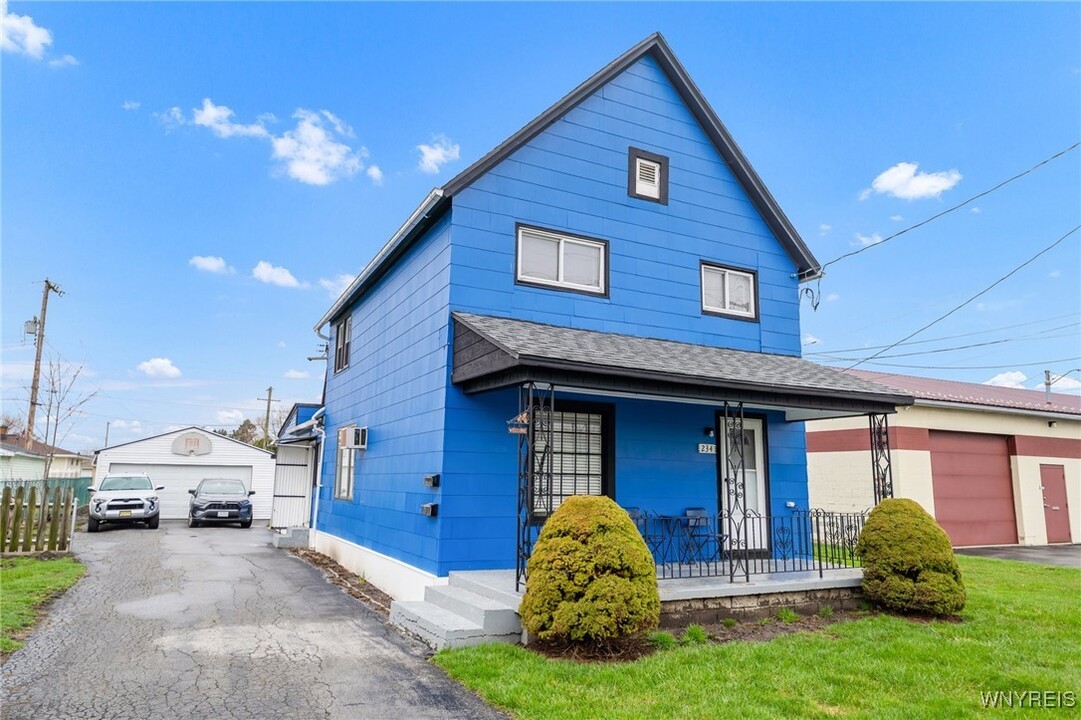 234 Wagner St in Cheektowaga, NY - Foto de edificio