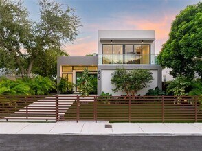 66 NW 50th St in Miami, FL - Building Photo - Building Photo
