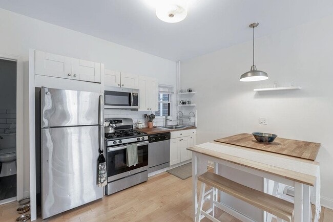 143 Nelson Ave in Jersey City, NJ - Building Photo - Building Photo