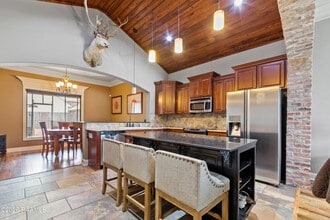 126 Heathwood Dr in Broussard, LA - Building Photo - Building Photo