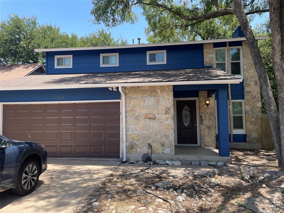 8003 Copano Dr in Austin, TX - Building Photo