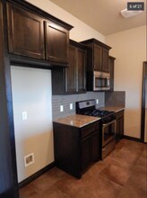 2303 Starwood Wy in Yukon, OK - Foto de edificio - Building Photo