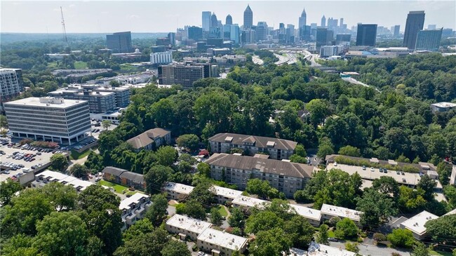 101 Ardmore Pl NW in Atlanta, GA - Foto de edificio - Building Photo