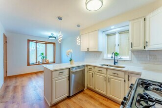 6210 W 64th St in Chicago, IL - Building Photo - Building Photo