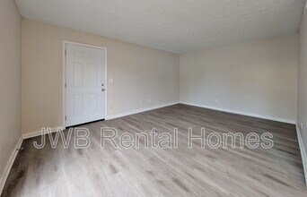 7201 Arlington Expy in Jacksonville, FL - Building Photo - Building Photo