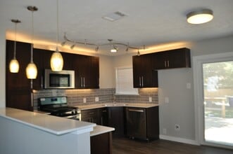 1243 Centerville Rd in Dallas, TX - Building Photo - Building Photo