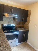 158 Alexander St, Unit 3rd Floor in Newark, NJ - Building Photo - Building Photo