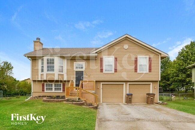 property at 104 S Huntsman Blvd