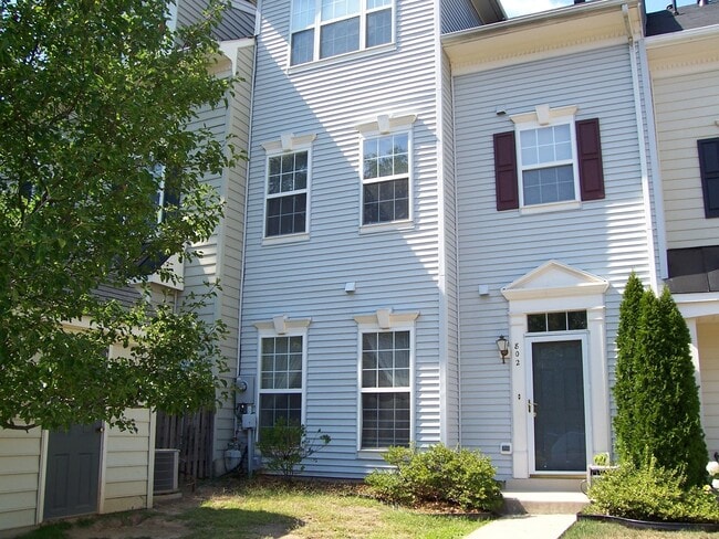 property at 802 Estuary Dr