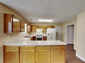 4689 Rippling Brook Ct in Norcross, GA - Building Photo - Building Photo