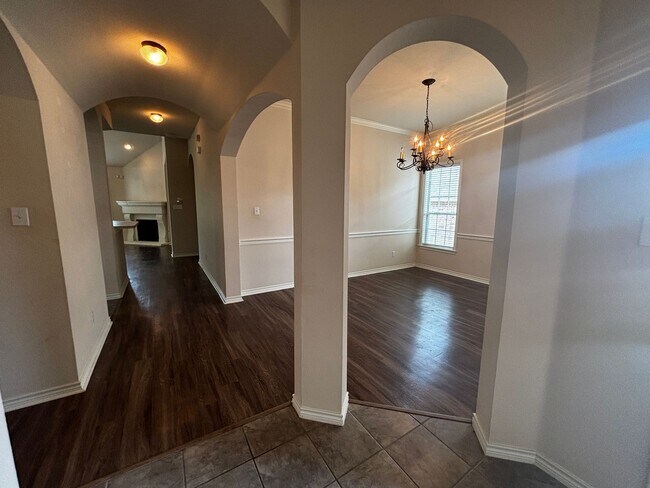 3906 Links Ln in Round Rock, TX - Building Photo - Building Photo