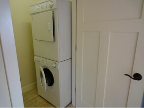 4322 Francis Ave N-Unit -1 in Seattle, WA - Building Photo - Building Photo