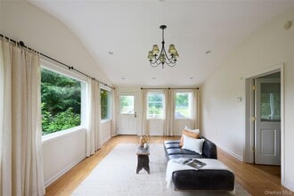 2039 Salt Point Turnpike in Salt Point, NY - Building Photo - Building Photo