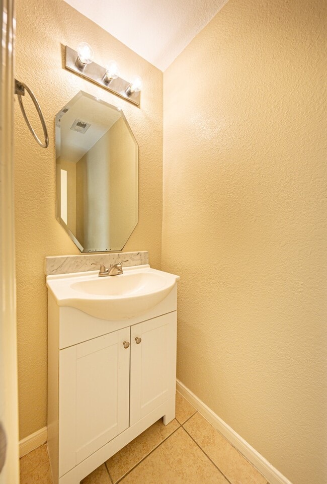 20831 Bonham Park Ln