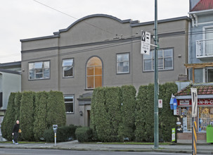 Maple Gardens in Vancouver, BC - Building Photo - Building Photo