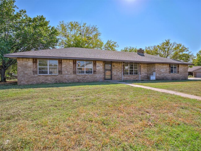 938 Louise Terrace in Purcell, OK - Building Photo - Building Photo