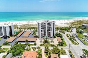 1 Benjamin Franklin Dr, Unit 3 in Sarasota, FL - Building Photo