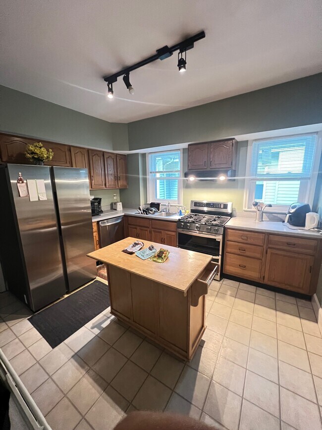 558 Washington St, Unit FURNISHED and NO FEE in Boston, MA - Building Photo - Building Photo