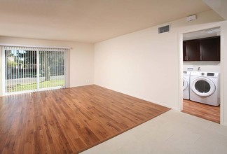 219 California St in Arcadia, CA - Building Photo - Interior Photo