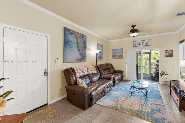 9052 Plymouth Pl in Tamarac, FL - Building Photo - Building Photo
