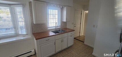 321 Evers St in Bridgeport, CT - Building Photo - Building Photo