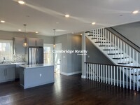 640 Mystic Ave, Unit 3T in Somerville, MA - Foto de edificio - Building Photo