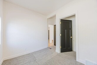 1208 S University Dr in Fargo, ND - Building Photo - Building Photo