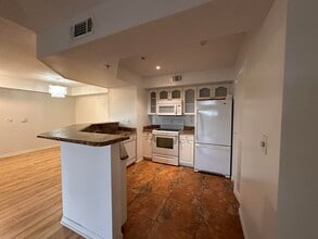 3627 NW Mediterranean Ln in Jensen Beach, FL - Building Photo - Building Photo