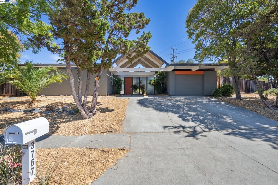 3767 Gainsborough Dr in Concord, CA - Building Photo