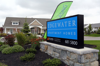 Edgewater Apartment Homes in Lancaster, NY - Foto de edificio - Building Photo