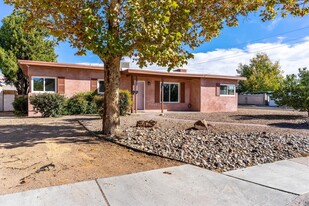Gracey's Nation - Truman Community in Albuquerque, NM - Building Photo