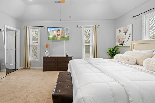 property at 1401 W 40th St