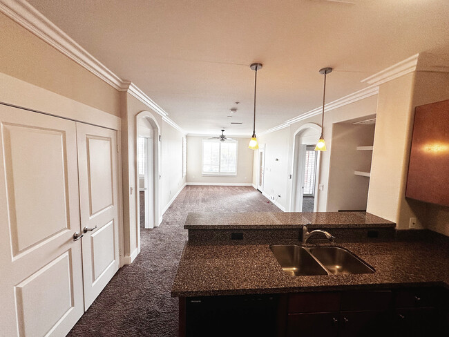 24585 Town Center Dr, Unit 4404 in Santa Clarita, CA - Building Photo - Building Photo