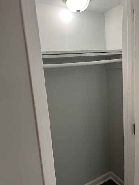 105 E Circle Dr in Cary, NC - Foto de edificio - Building Photo