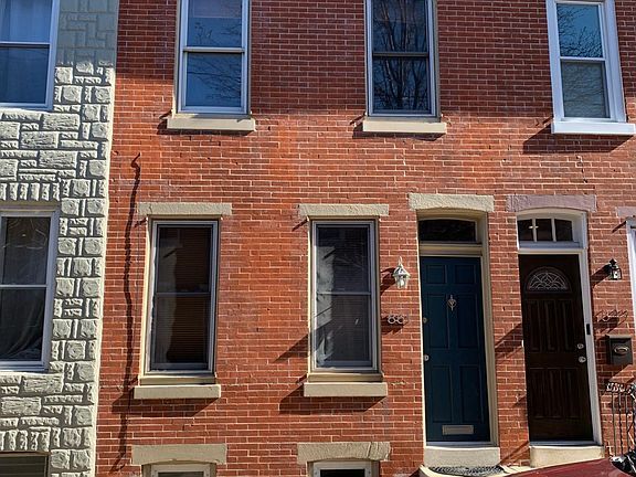 851 N Bambrey St in Philadelphia, PA - Building Photo