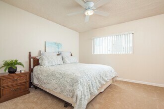 801 C Ave in Coronado, CA - Building Photo - Building Photo