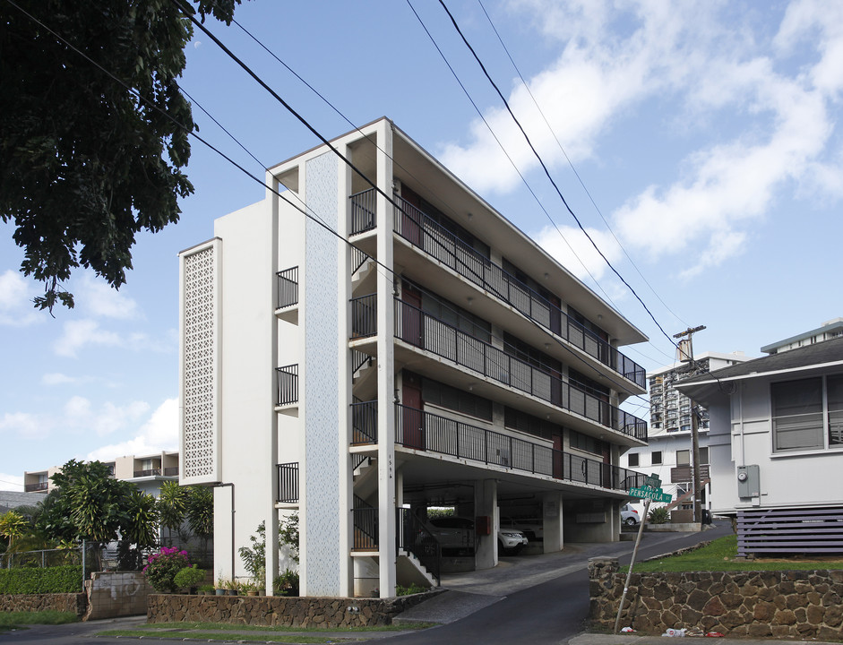 1546 Pensacola St in Honolulu, HI - Building Photo