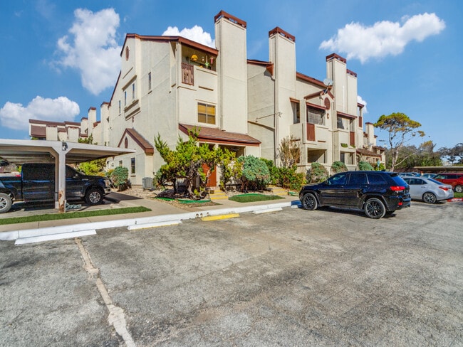 5322 Medical Dr, Unit C103 in San Antonio, TX - Foto de edificio - Building Photo