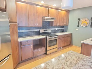 1871 Fox Run Dr in Elk Grove Village, IL - Building Photo - Building Photo