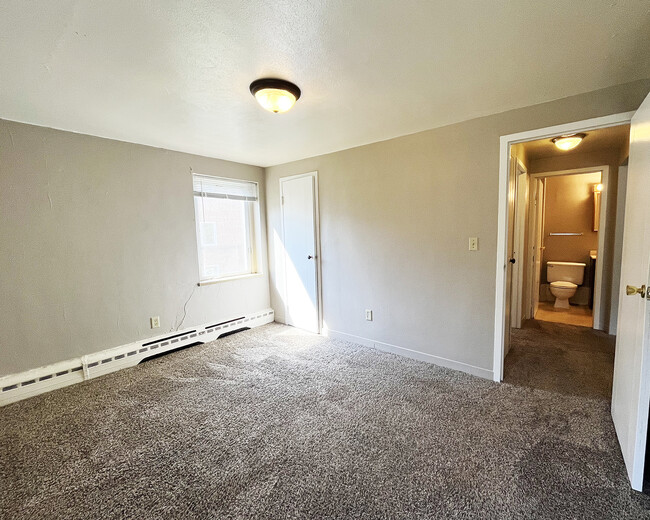 Knollcrest in Mankato, MN - Building Photo - Building Photo