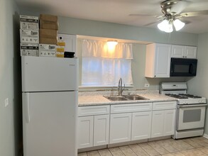 2603 Rohlwing Rd, Unit 1B in Rolling Meadows, IL - Building Photo - Building Photo