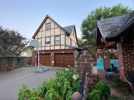 1203 E 25th St, Unit Luxury Garage Apt in Tulsa, OK - Building Photo